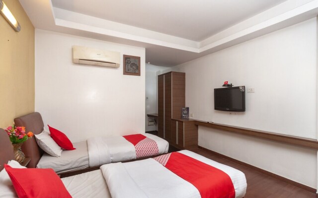 OYO 19674 Apoorva's Guest House