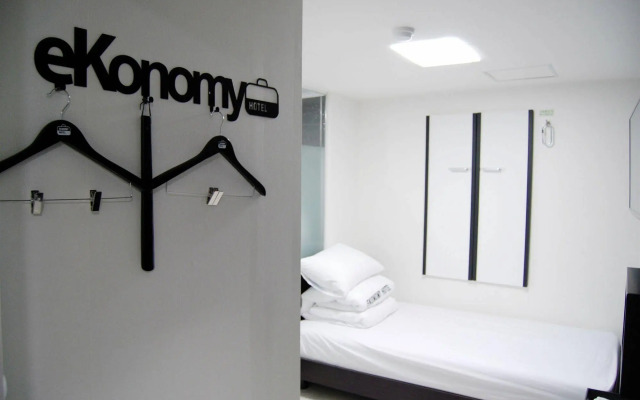 Ekonomy Hotel Nampo