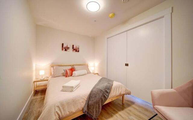 Ocean Bay New Luxury Condo Sleeps 5 Parking, Coffee, AC