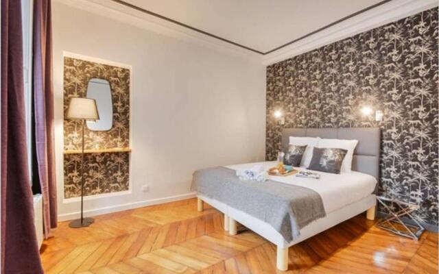 Luxueux Duplex 6 - 8pers - Full Equipped - République