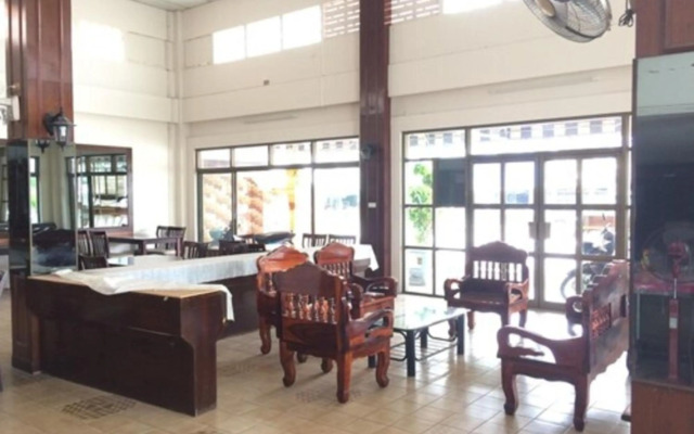 Lukmuang 2 Hotel