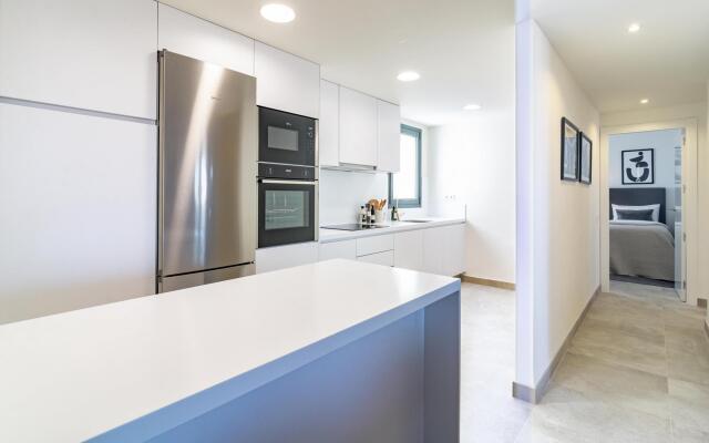 INF3- Luxury apartment close to all amenities.