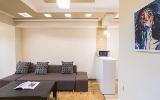 Stay Inn on Mashtots Ave. 40a-7