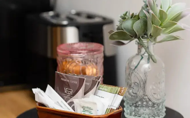 Sweet & Stylish Apartment by Renters