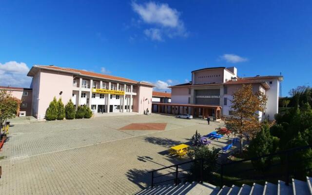 Selimpasa Borsa Istanbul Mesleki ve Teknik Anadolu Lisesi Oteli