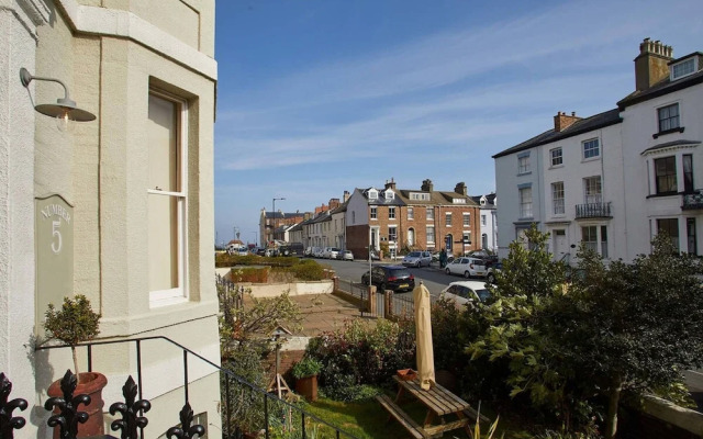 Host Stay Havelock Place Apartment