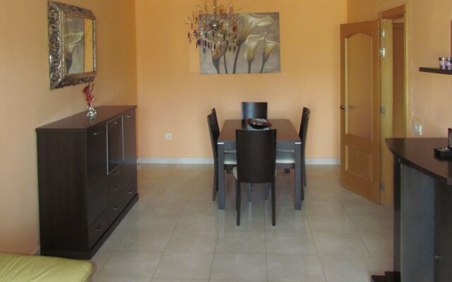 Espectacular Residencial con Piscina y Barbacoa