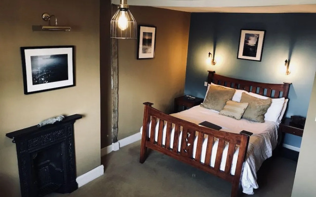 The White Cliffs Hotel