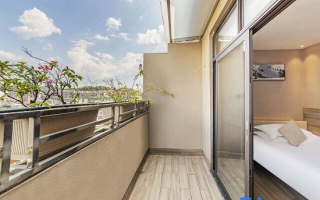 Sanyuan Hotel (Wuling Square)