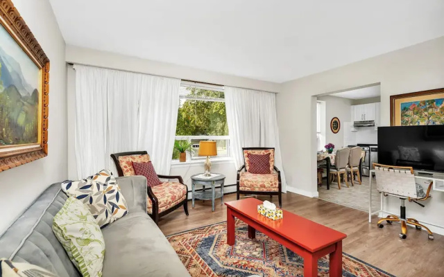 Private 2bdrm Newly Renovated - Furnished apt - U3