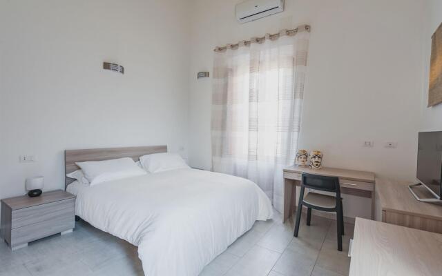 Modern Duplex With Balcony by Wonderful Italy