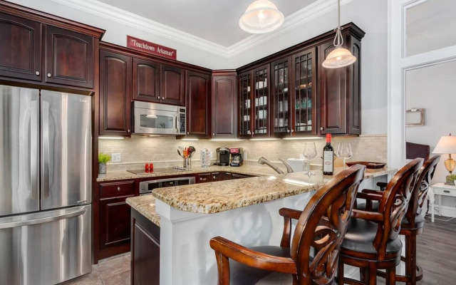 Condo Off Dickson - Walk to Dickson