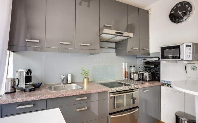 2 people apartment terrace by Weekome