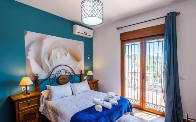 Villa Javier Sayalonga by Ruralidays