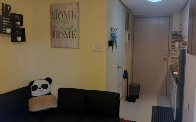 Spacious 1-bedroom Condo in Quezon City With Private Pool