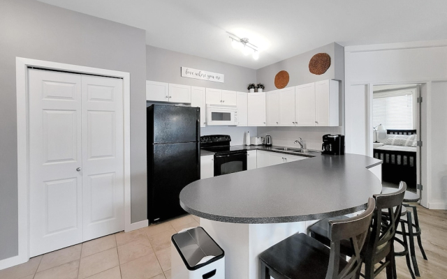 2522 Country Club Drive - 3 Bedroom