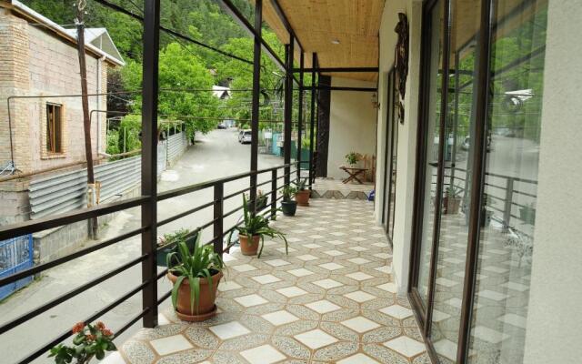 Guest House IVO