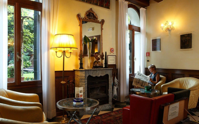 Pensione Accademia - Villa Maravege