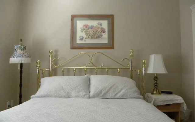 Hillcrest Avenue Bed & Breakfast