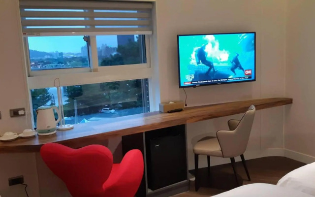 New California Hotel
