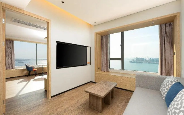 Holiday Inn Express Zhanjiang Coast – Guest Rooms – Zhanjiang