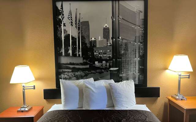 Super 8 by Wyndham Indianapolis/NE/Castleton Area