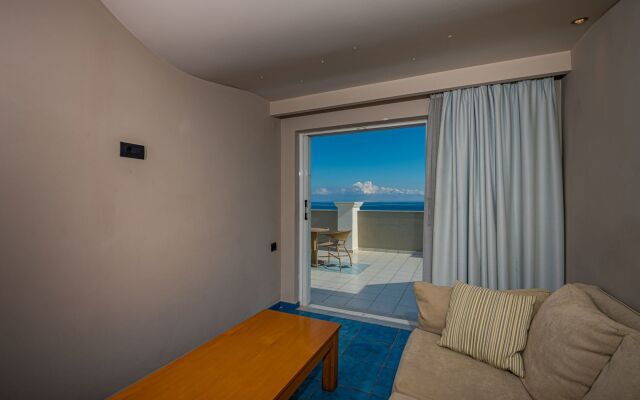 Alexandra Beach Resort & Spa