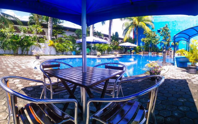 Mahkota Hotel Genteng