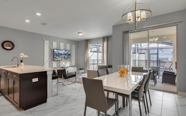 Marvelous 4 Bedroom w/ Screened Pool Close to Disney 1569