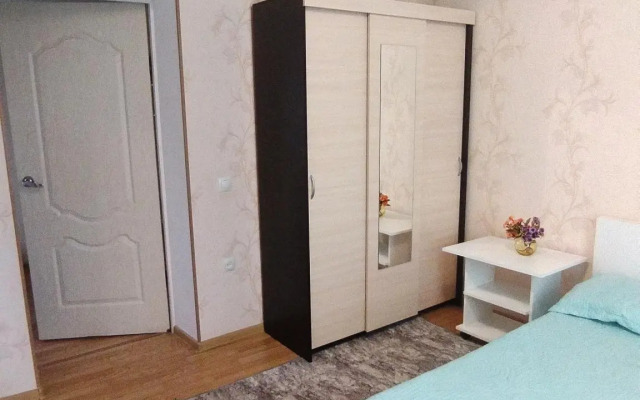 Dom u podnozhiya gory Medovaya