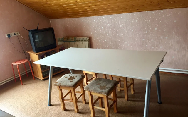 Guest House on Griboedovsky 27a - hostel