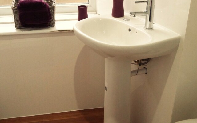 3 Bed Apartment near Botanic Gardens