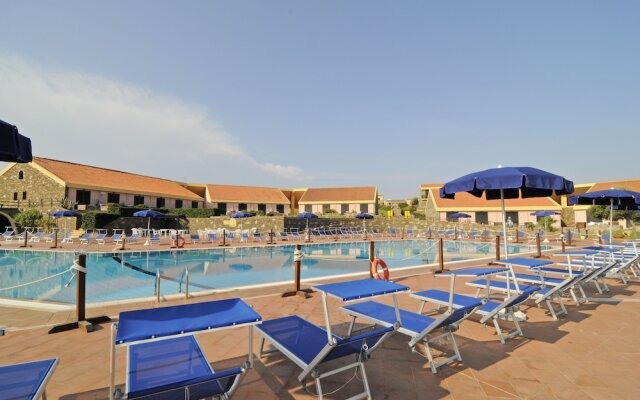 Le Tonnare Family Club