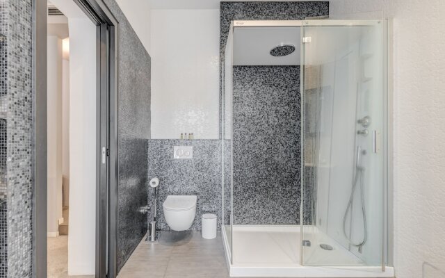 Starlight Luxury Suites