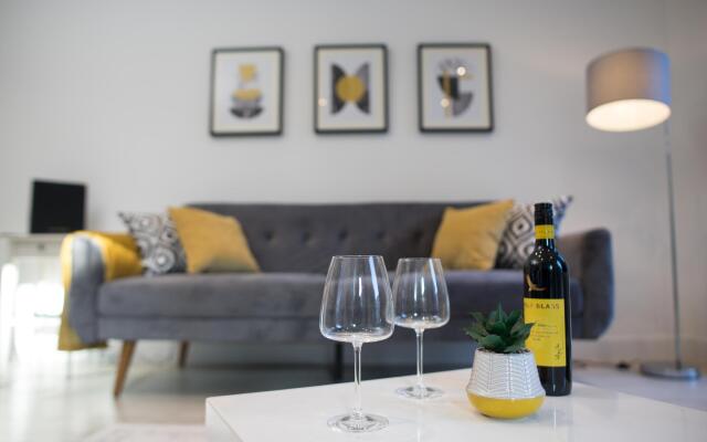 Luxury Cambridge City Apartment + FREE PARKING
