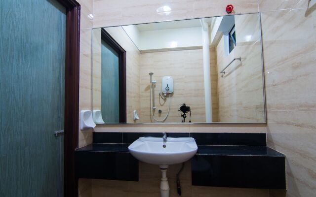 528 Andaman Sea Hotel