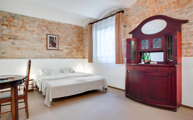 Janne Hotel