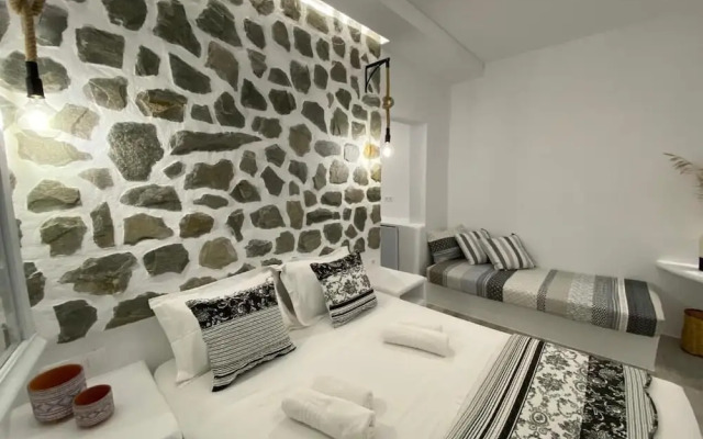 Stone House Agia Anna Naxos