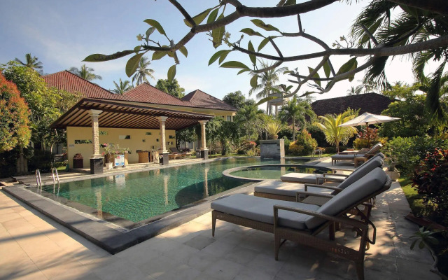 Rossa Garden Hotel