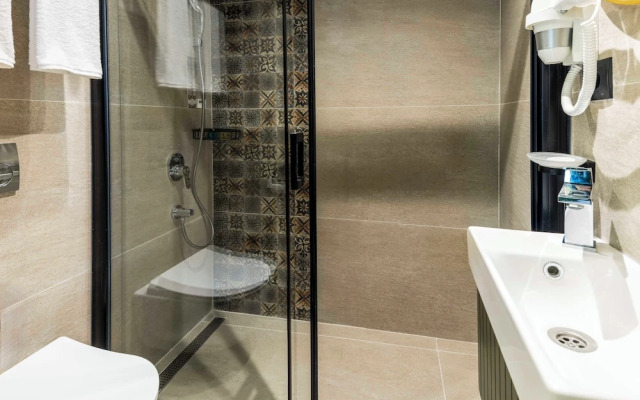 Sistina Old City Hotel