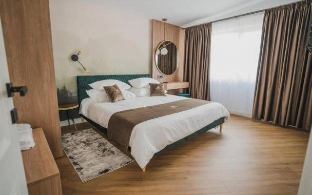 . Panoramic Colibita