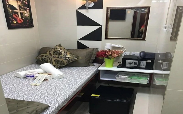Rich Hotel
