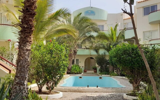 Impeccable 2-bed Apartment Located in Santa Maria