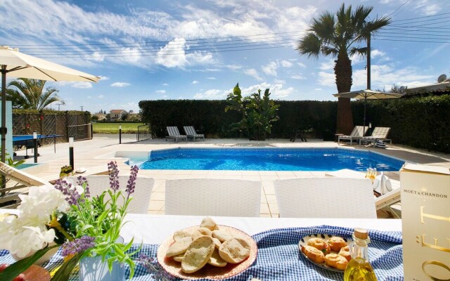 Villa Silverline