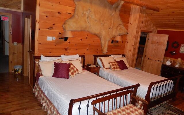 Kiwassa Lake Bed & Breakfast