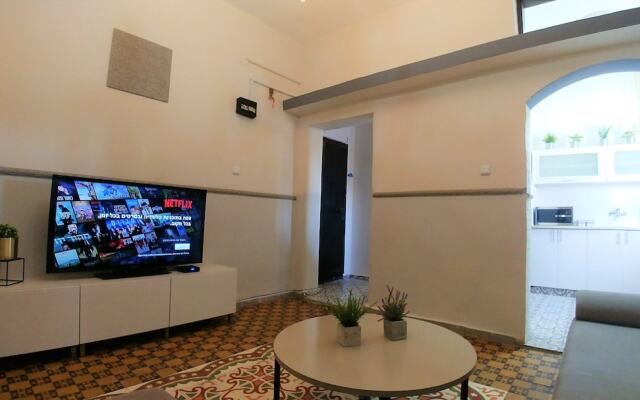 Neve Tzedek Apartments