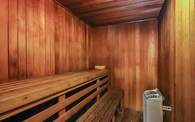 Spacious 2 Bedroom Apartment With Panoramic Views