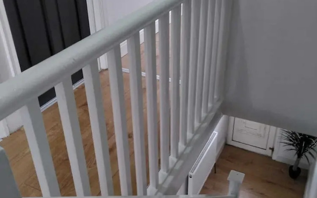 Remarkable 3-bed House in Hounslow