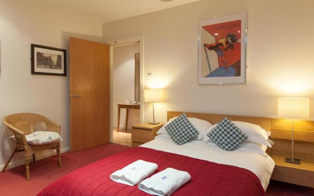Edmonstone Suite Old Town