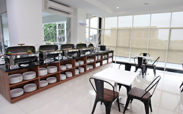 Nite & Day Surabaya - Gunungsari